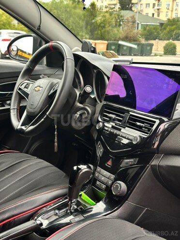 Chevrolet Cruze-15