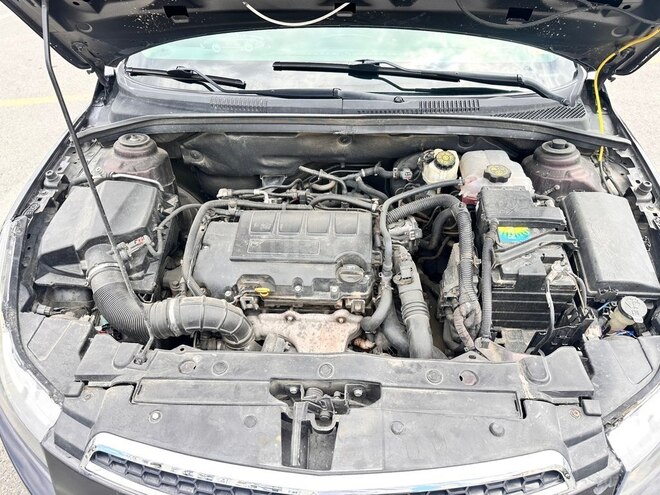 Chevrolet Cruze-18