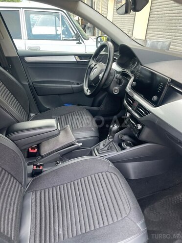 Skoda Rapid-8