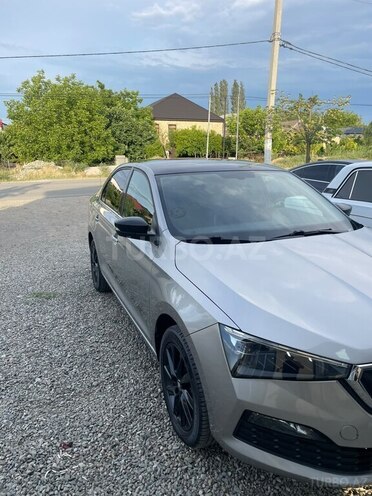 Skoda Rapid-2