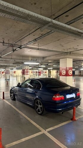 BMW 318-4