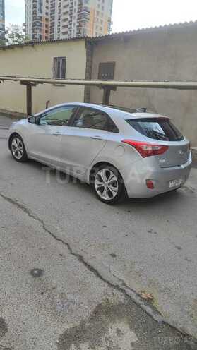 Hyundai Elantra-5