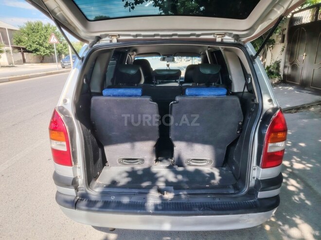 Opel Zafira-6