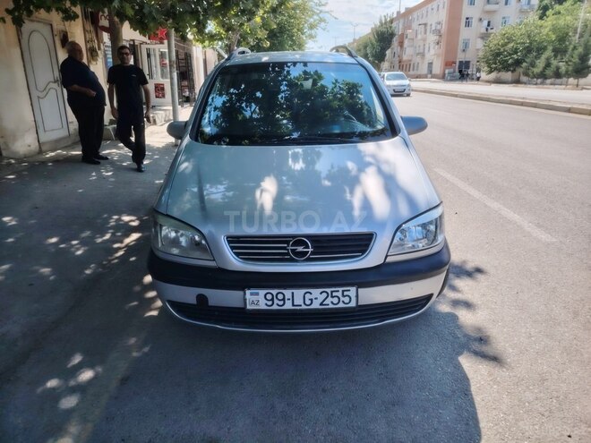 Opel Zafira-2