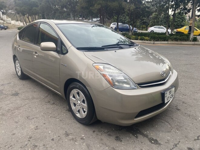 Toyota Prius-4