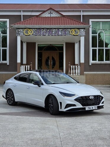 Hyundai Sonata-1