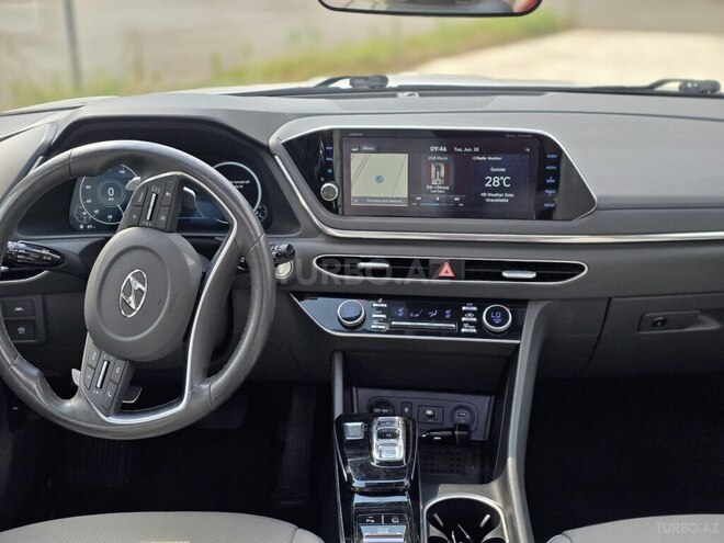 Hyundai Sonata-5