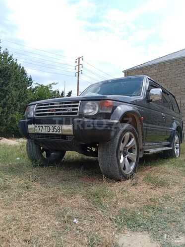 Mitsubishi Pajero-1