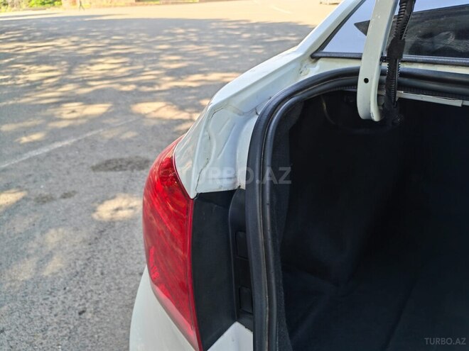 Chevrolet Cruze-13