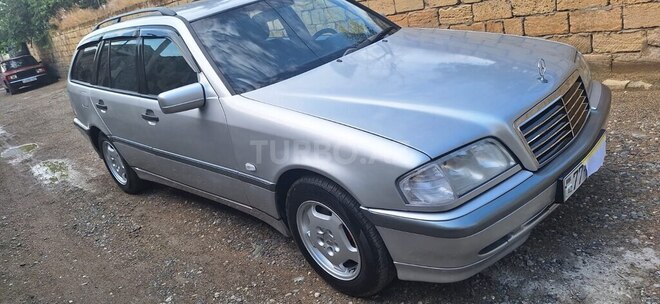 Mercedes C 220-2