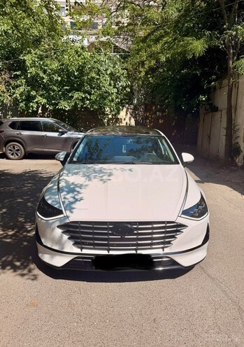 Hyundai Sonata-1