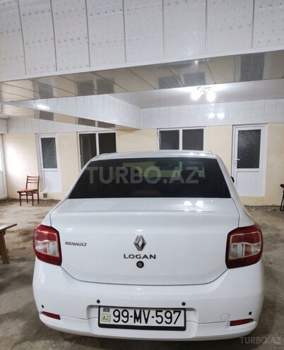 Renault Logan-3