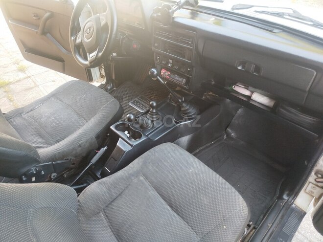 LADA (VAZ) Niva-6