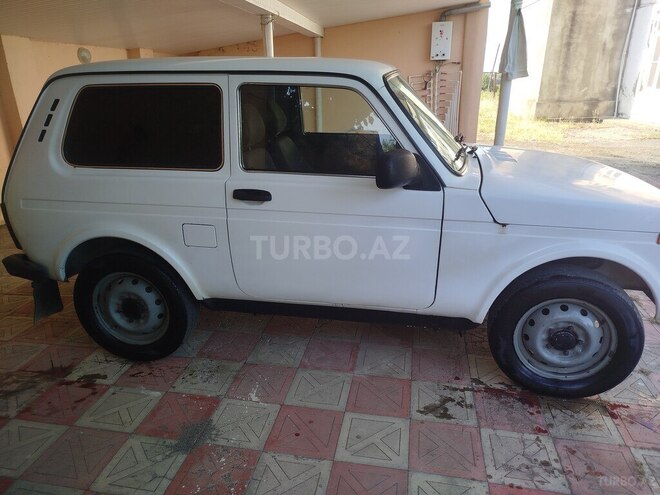 LADA (VAZ) Niva-9