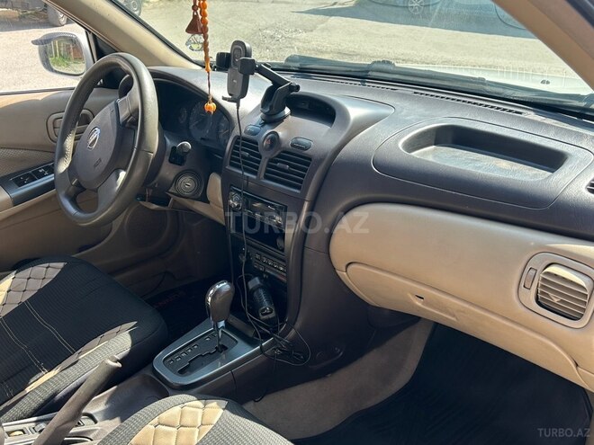Nissan Sunny-7