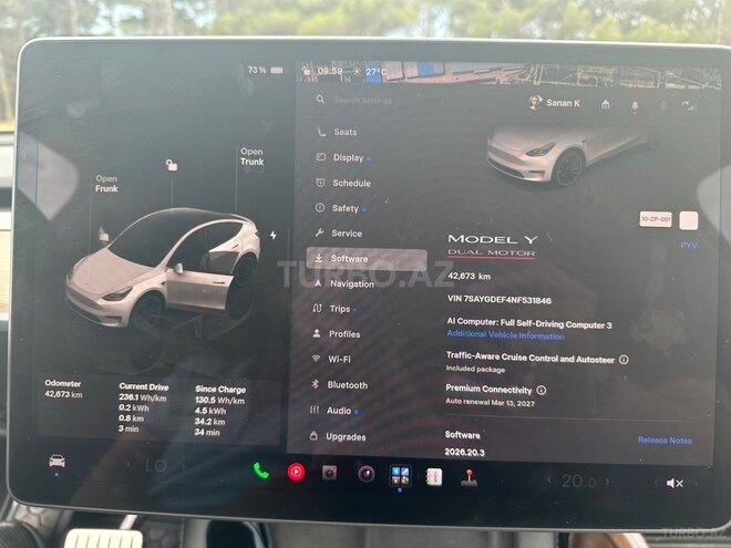 Tesla Model Y-11