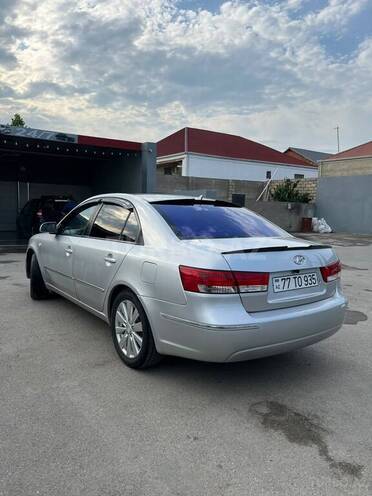 Hyundai Sonata-13
