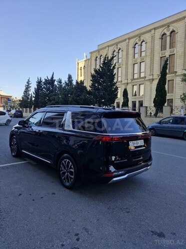 Kia Carnival-5