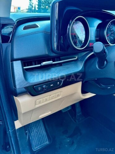 Kia Carnival-11