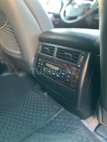 Toyota Land Cruiser-18