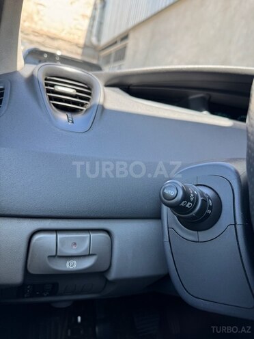 Renault Scenic-5