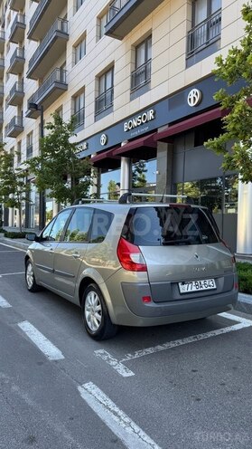 Renault Scenic-16