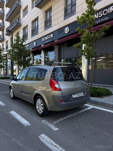 Renault Scenic-14