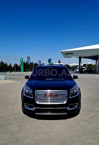 GMC Acadia-1