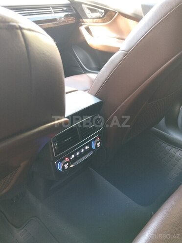 Audi Q7-3