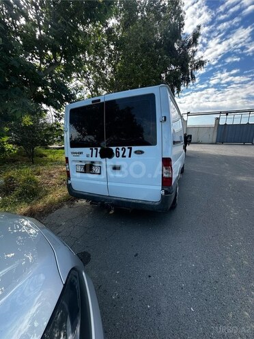 Ford Transit-2