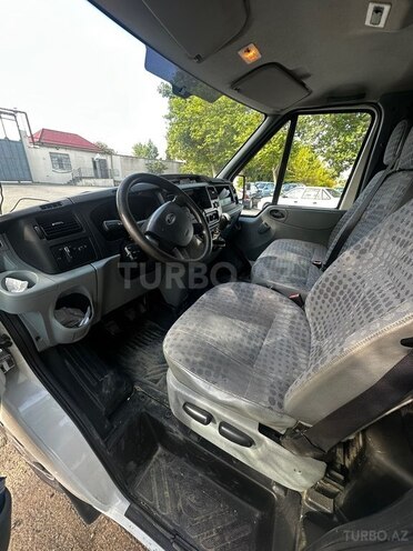 Ford Transit-5