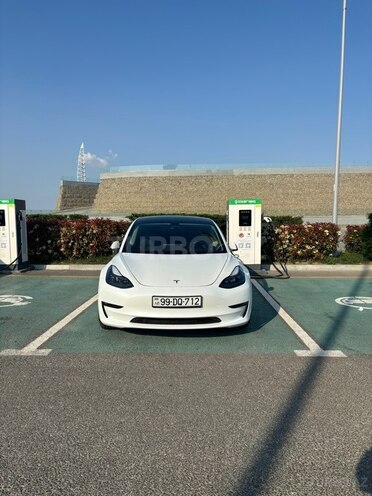 Tesla Model 3-8
