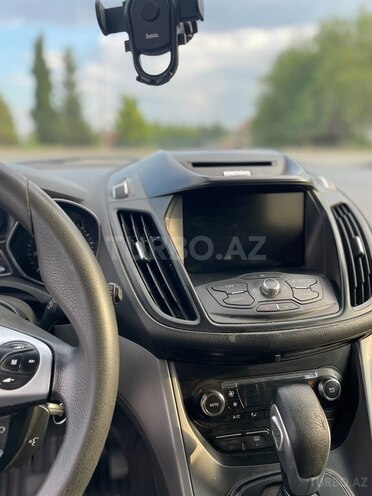 Ford Escape-17