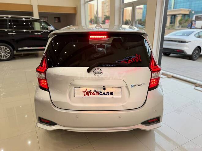 Nissan Note-2