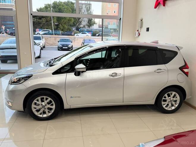 Nissan Note-4