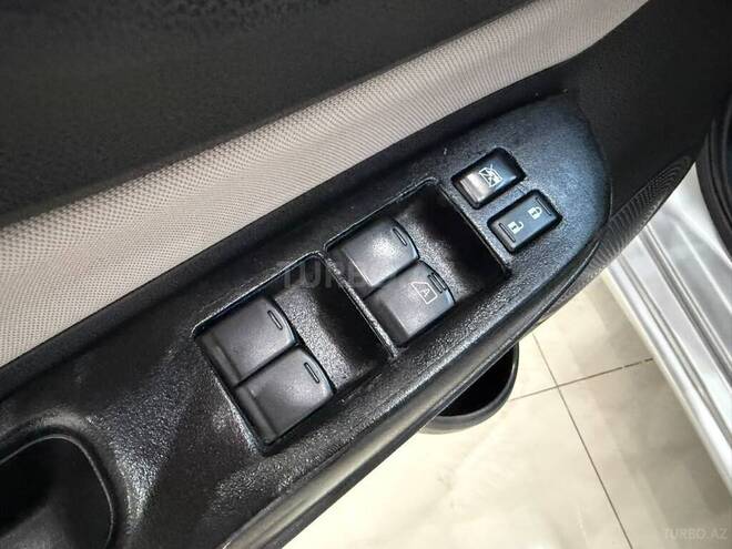 Nissan Note-12