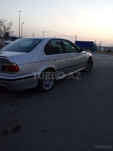 BMW 523-7