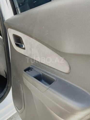 Chevrolet Cobalt-10
