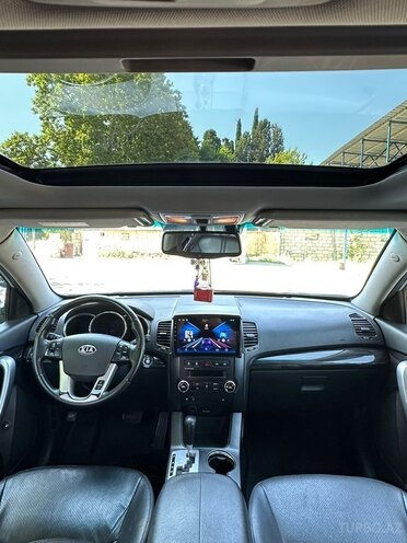 Kia Sorento-11