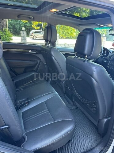 Kia Sorento-14