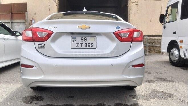 Chevrolet Cruze-2