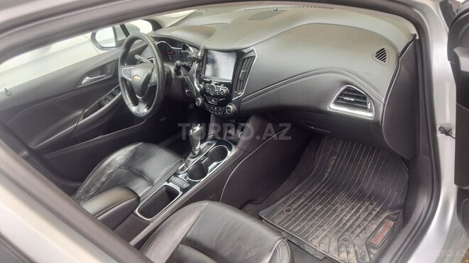Chevrolet Cruze-18