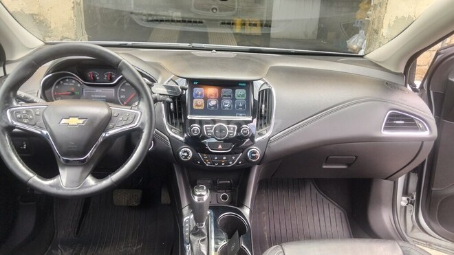 Chevrolet Cruze-19