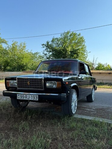 LADA (VAZ) 2107-2