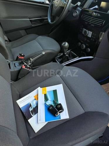 Opel Astra-10