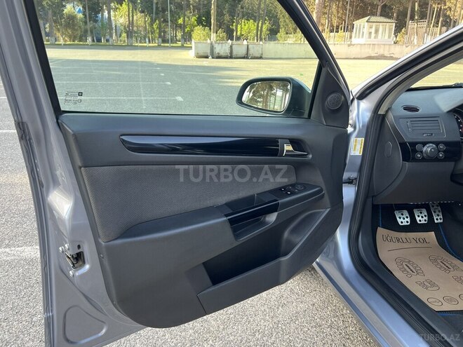 Opel Astra-12