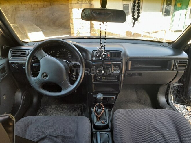 Opel Vectra-3