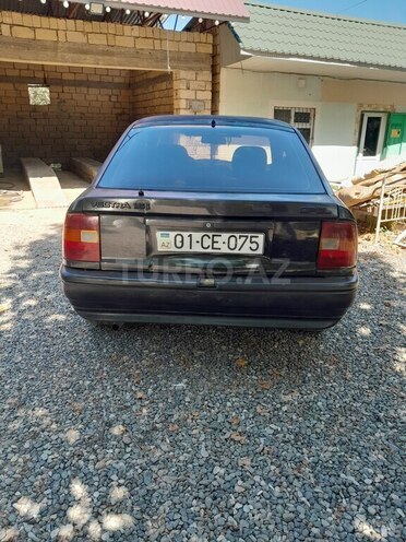 Opel Vectra-10