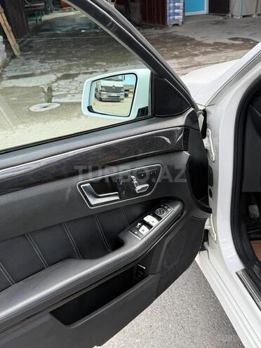 Mercedes E 250-7
