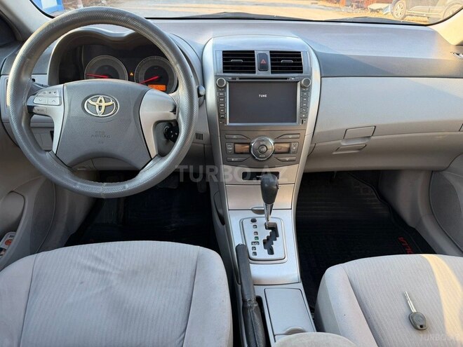Toyota Corolla-8